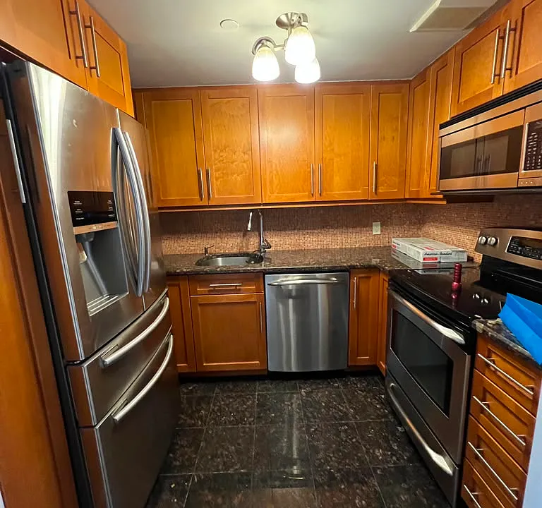100 Cuttermill Rd #3H