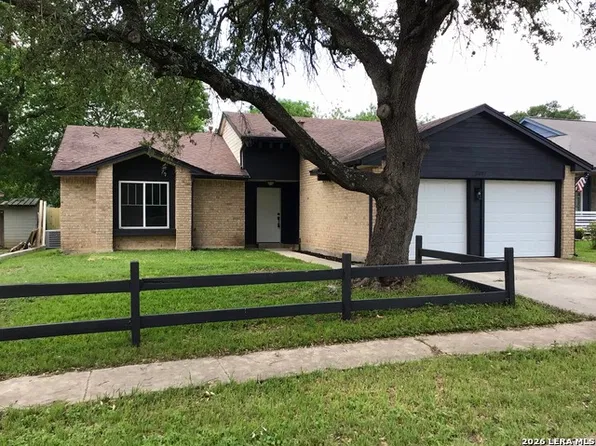 11009 Forest Crown, Live Oak, TX 78233