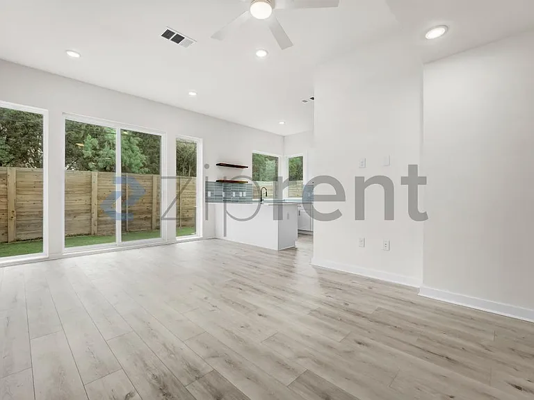 2000 Riverside Farms Rd #9102 — Photo 1