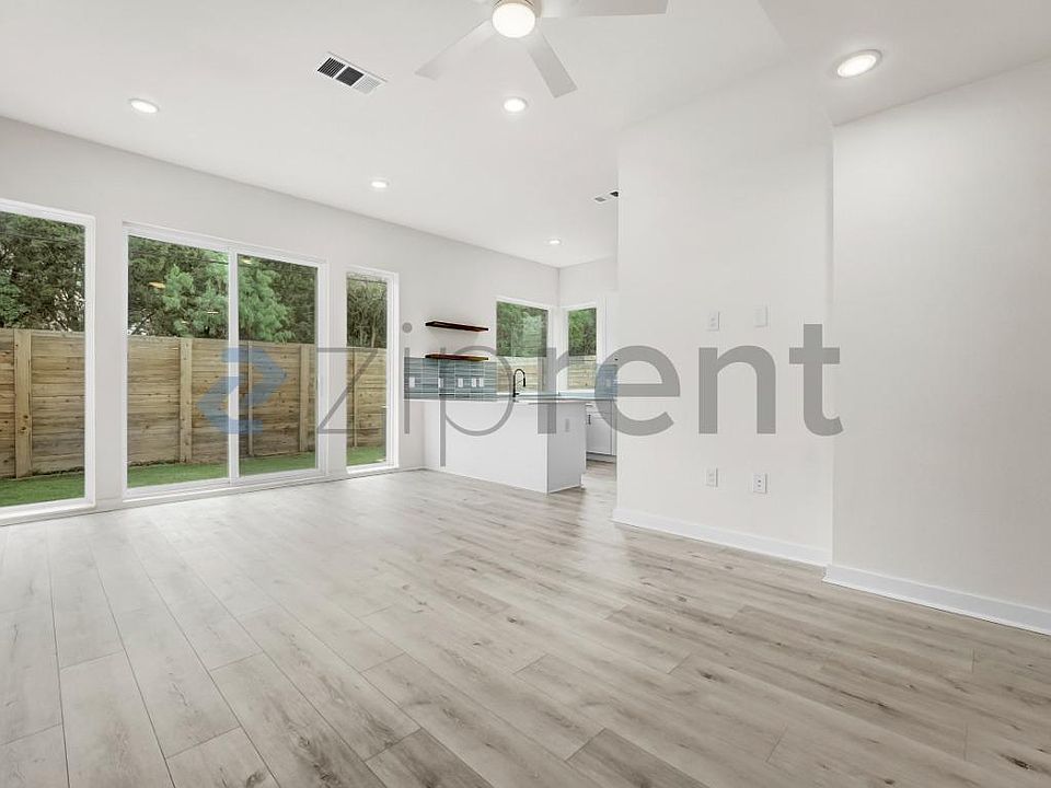 1st image of 2000 Riverside Farms Rd #9102
