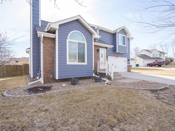 5019 71st St, Urbandale, IA 50322