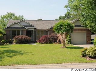 319 Larchmont Rd, Fayetteville, NC 28311