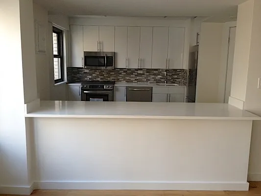 Rented by Olympia House Management | media 164