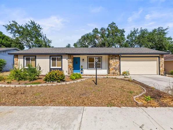 4018 Highgate Dr, Valrico, FL 33594