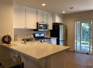 8909 Long Island Dr, Bakersfield, CA 93311