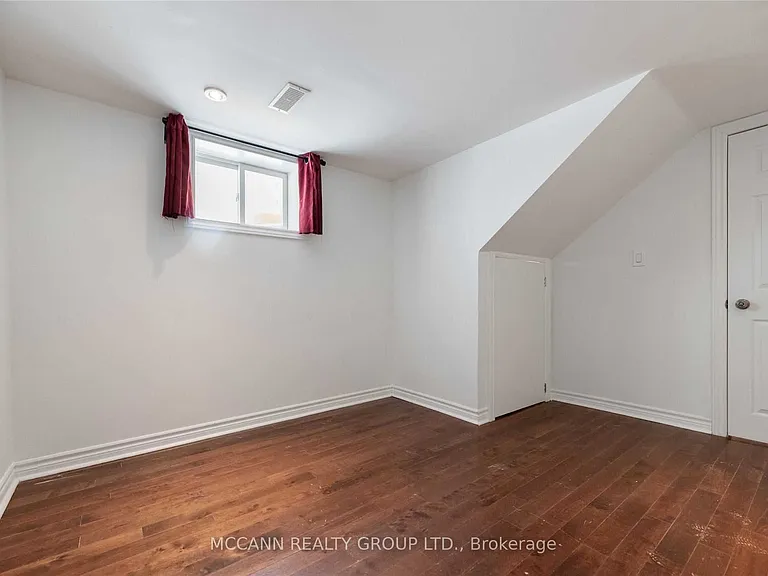 114 Belgravia Ave #BASEMENT — Photo 10
