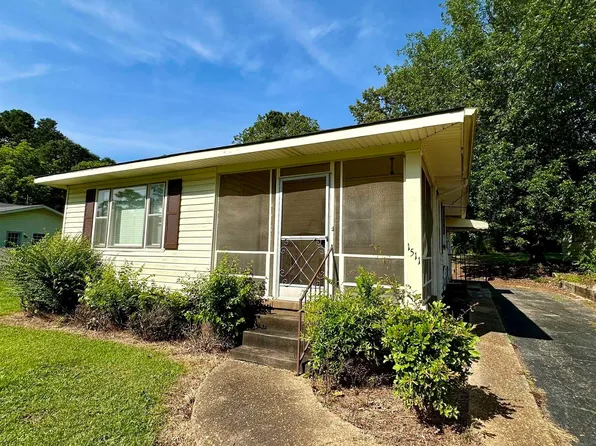 1511 Taylors Mill Rd, Talladega, AL 35160