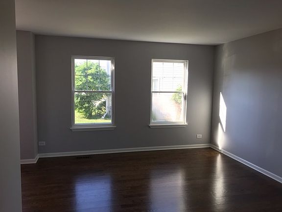 4th image of 325 E Camden Ln