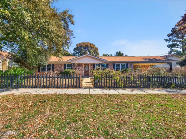 392 Porter Ave, Biloxi, MS 39530