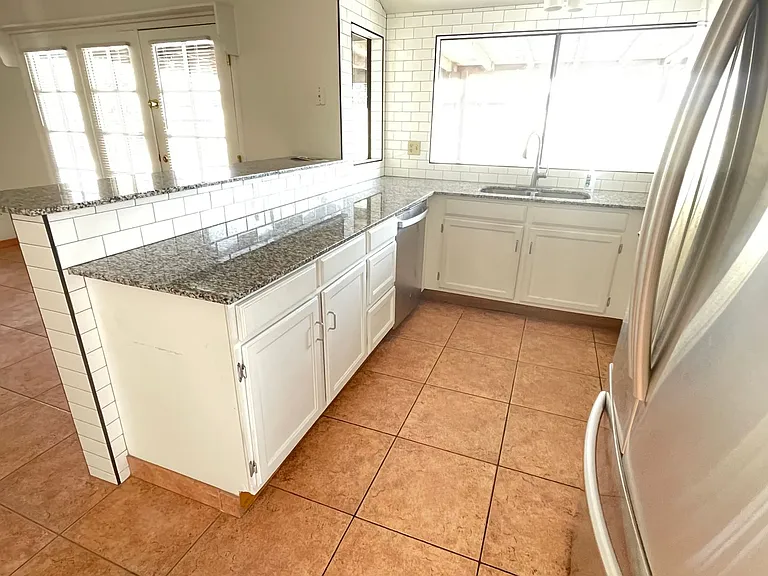 1609 N Longmore St — Photo 12