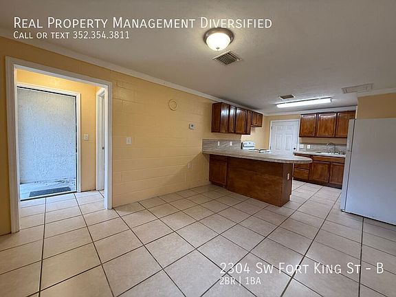 2nd image of 2304 SW Fort King St Unit B