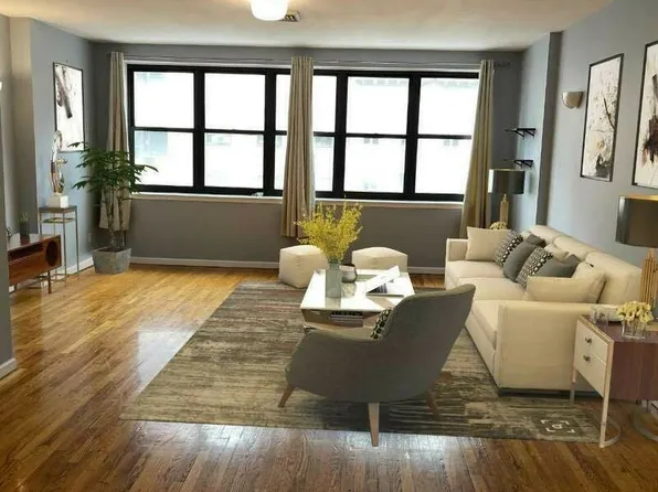 114 Lexington Avenue image 1 of 4