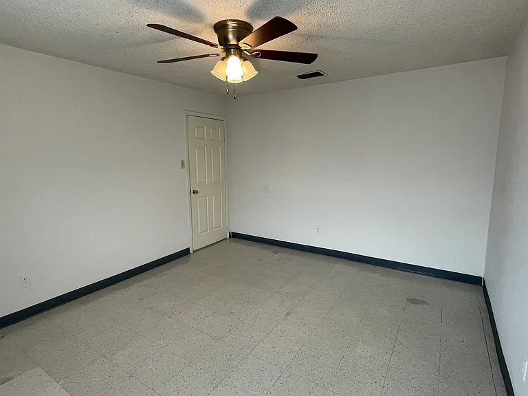 3801 Salinas Ave #13 — Photo 10