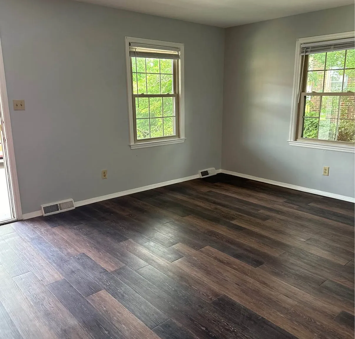 1310 Queens Rd — Photo 4