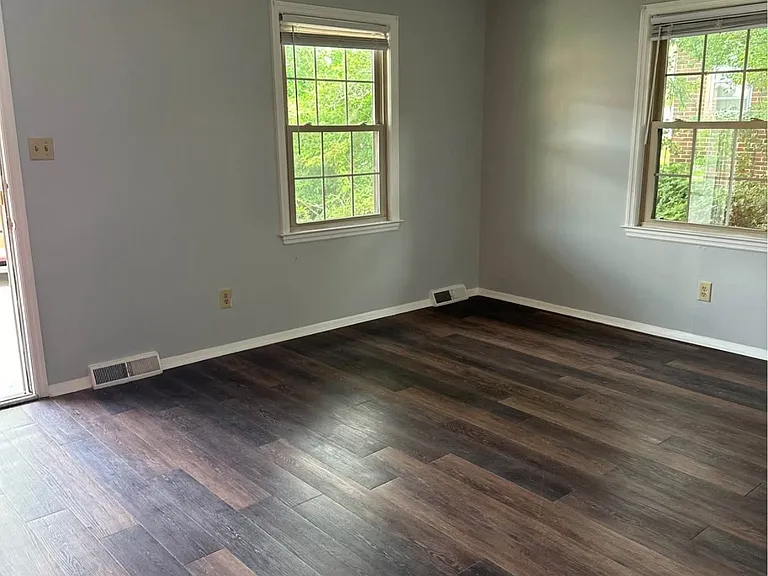 1310 Queens Rd #B — Photo 4