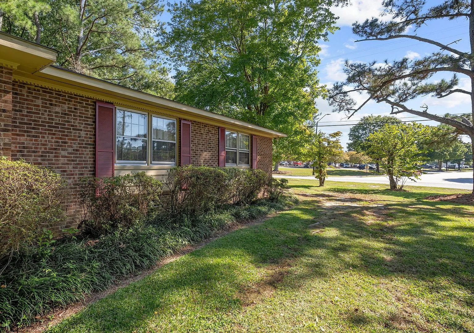 Newley Renovated Duplex in Lillington — Photo 1