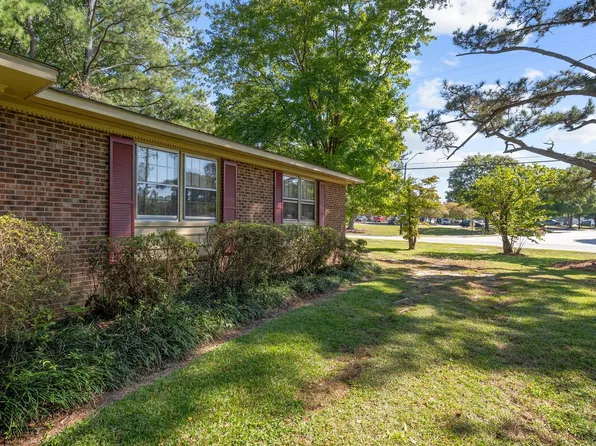 16 Parkwood Cir #B, Lillington, NC 27546