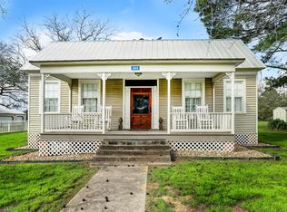 353 Hickory St, New Ulm, TX 78950