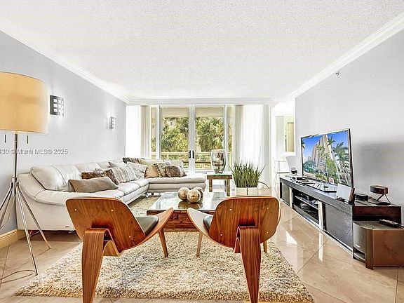 4th image of 21055 Yacht Club Dr APT 502