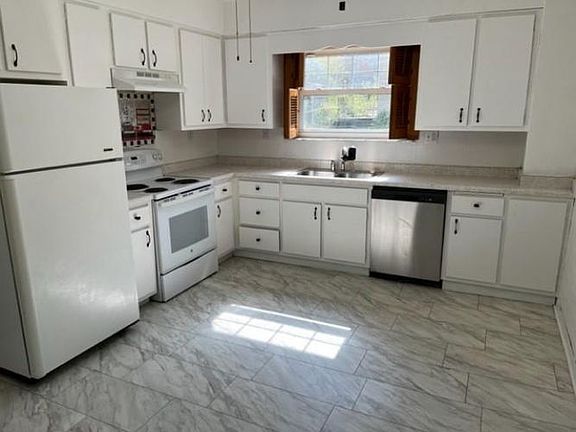 5th image of 646 S 6th St