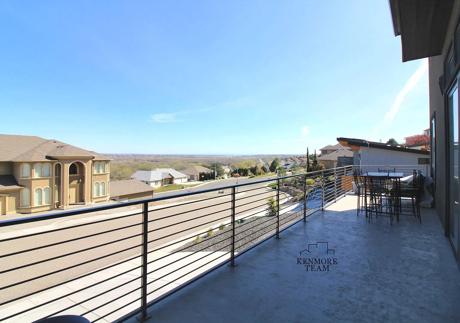 3 Bedroom, 2.5 Bath plus Office Home in Richland — Photo 2