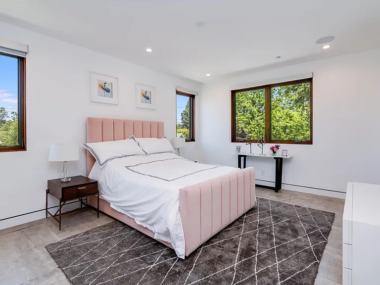 23262 Gonzales Dr — Photo 40