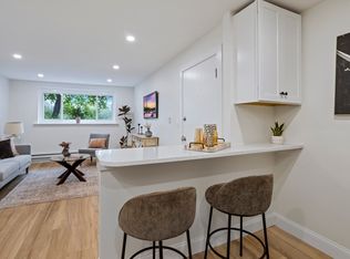 34 Bayview Ter APT 3, Danvers, MA 01923