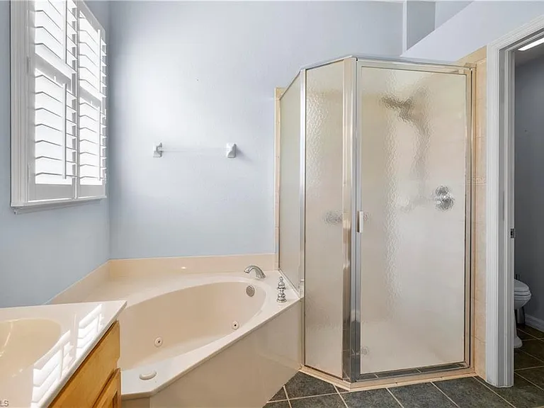 6522 Waverly Green Way — Photo 13