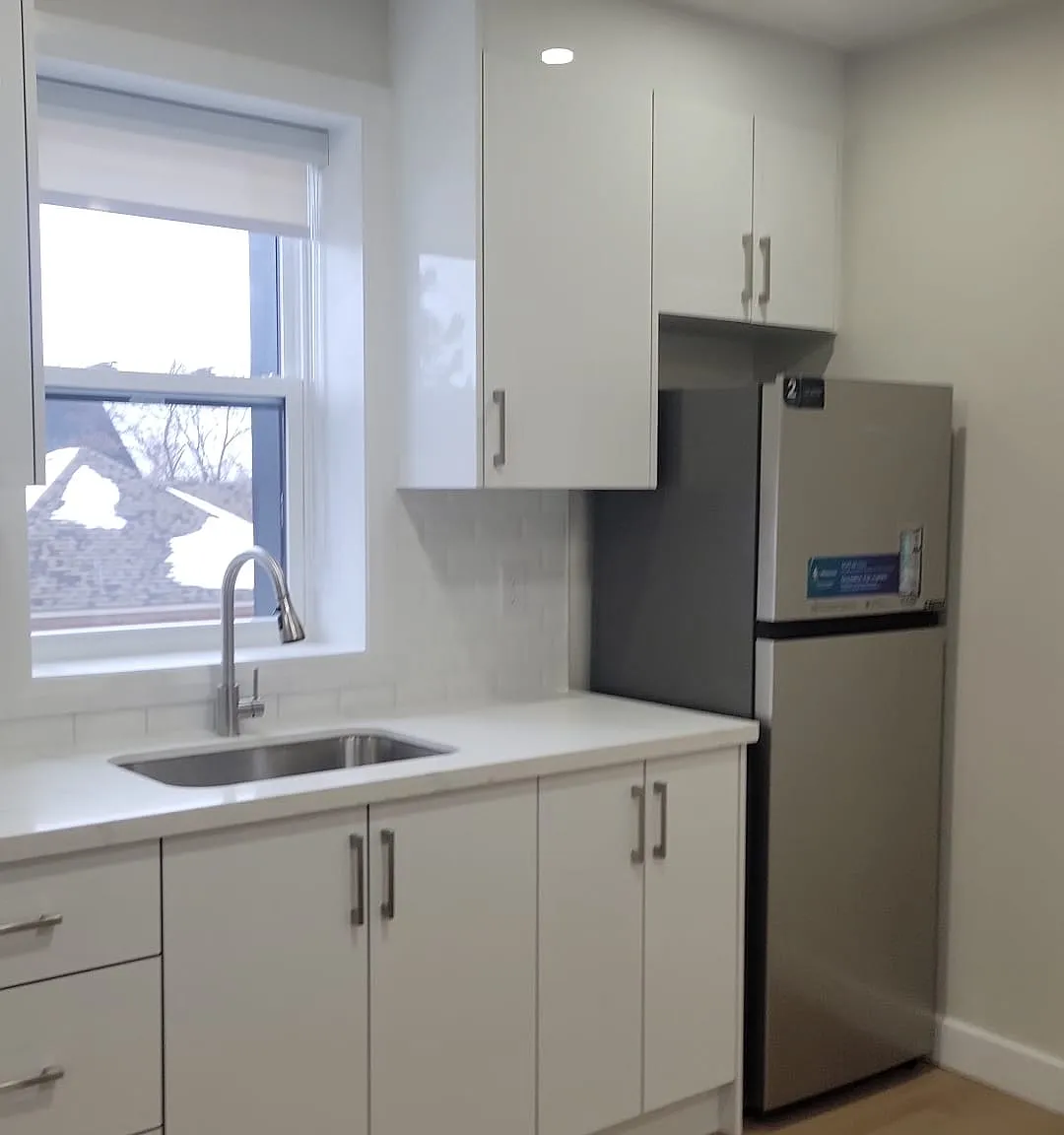 304 Albert St W — Photo 3
