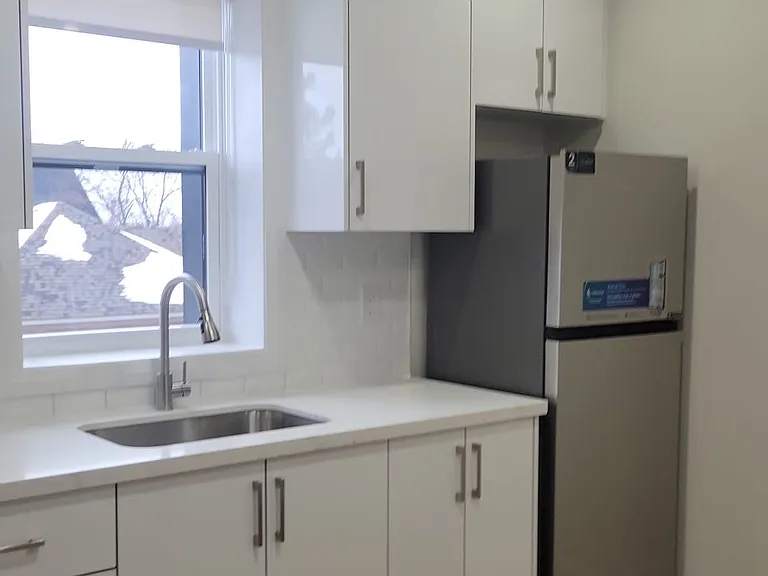 304 Albert St W #201 — Photo 3