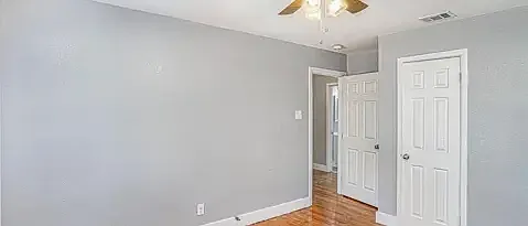 2533 Warren Ave — Photo 88