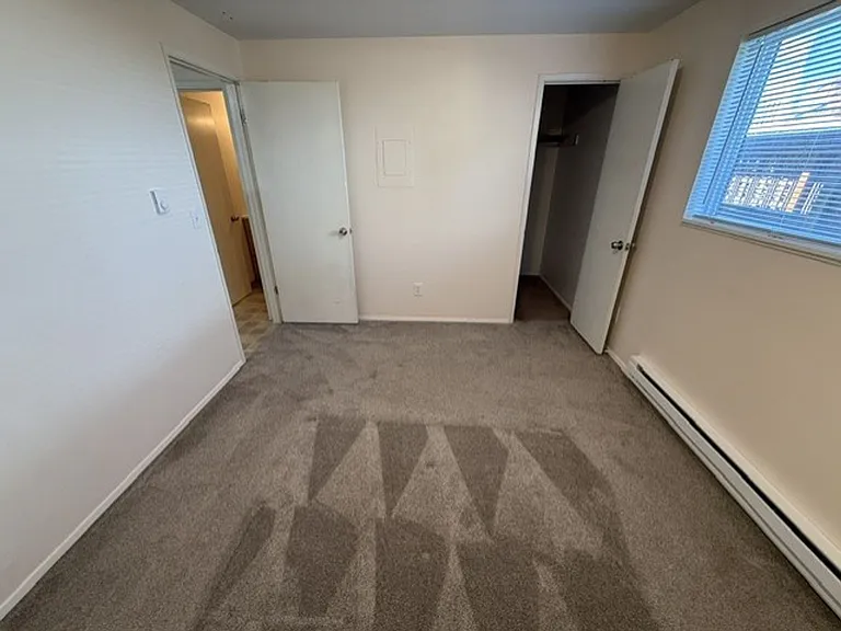 2408 Grand AVE Everett, WA 98021 — Photo 8