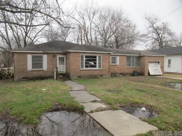 901 N 3rd St, McGehee, AR 71654