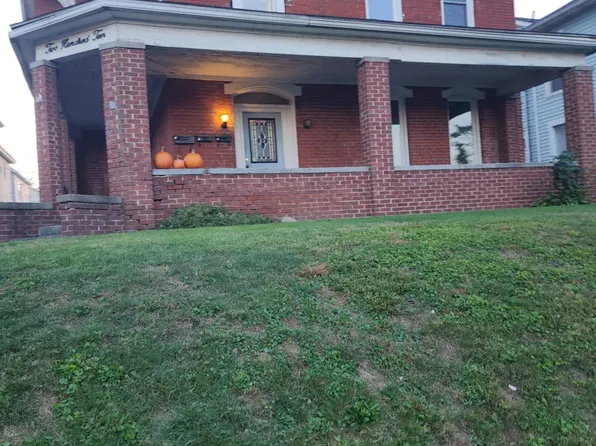 210 S 3rd St, Coshocton, OH