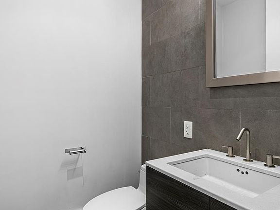 5th image of 545 Washington Ave APT 702