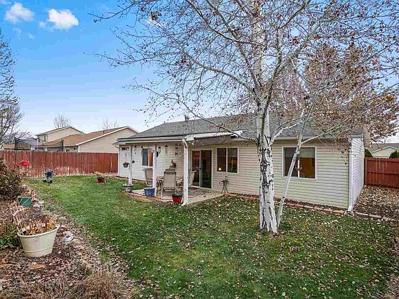 2nd image of 2988 Brookside Dr