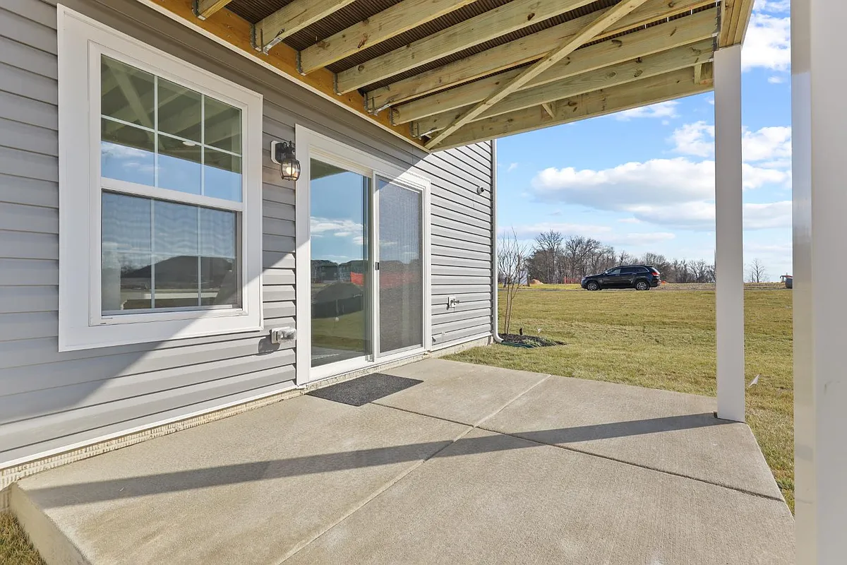 Building Photo - 5030 Silver Oak Dr