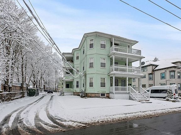 3rd image of 34-36 Hillberg Ave