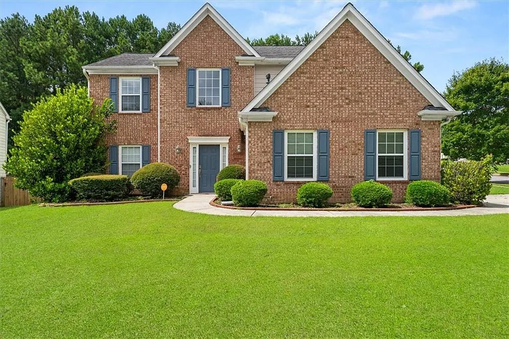 3 bed, 2.5 bath, 2062 sqft, $2,450 — Photo 1