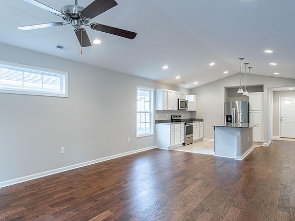 5th image of 119 Aaliyah Ln