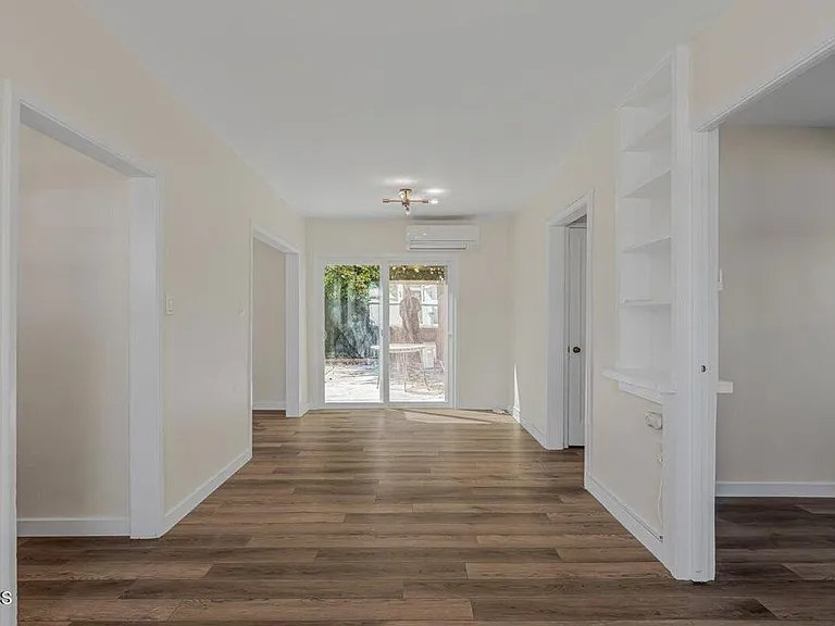 6131 Ranchito Ave — Photo 4