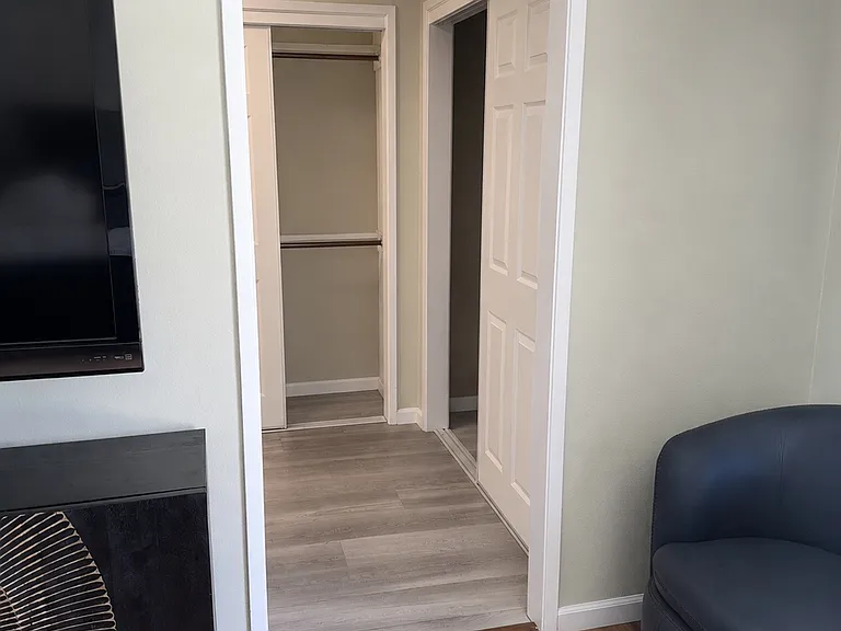 6378 N Poplar Ave — Photo 15