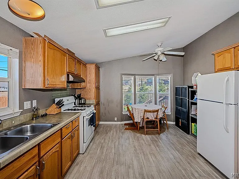 46037 South Dr — Photo 8
