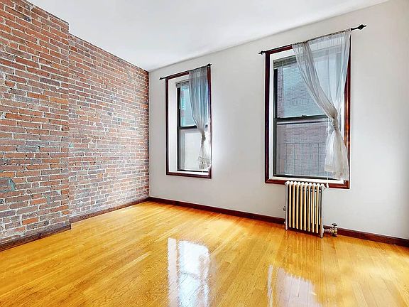 3rd image of 2415 2nd Ave APT 5A