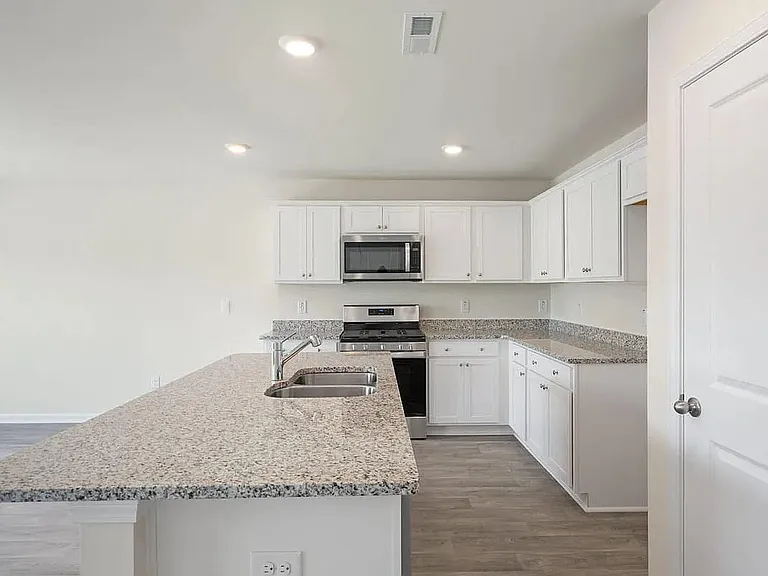 216 Olive Br — Photo 5