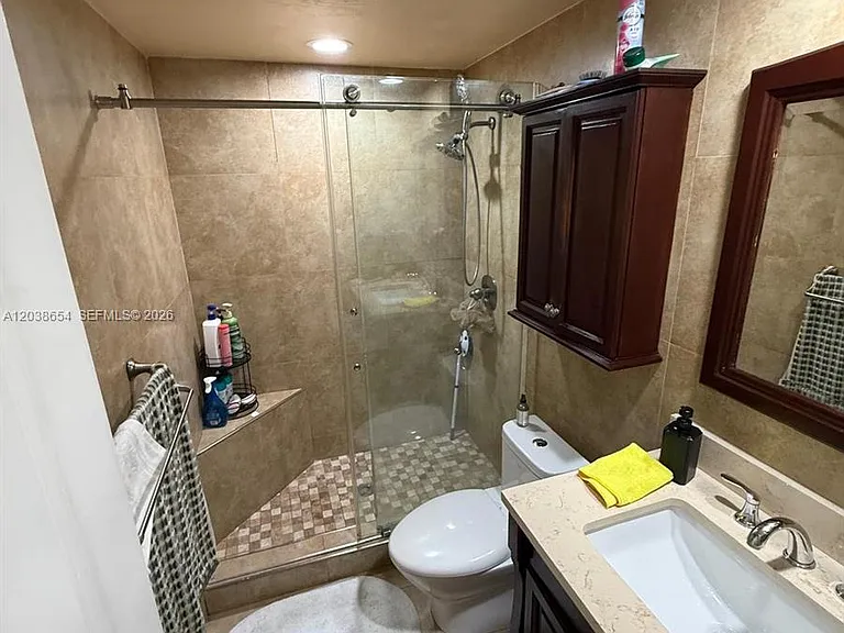 1275 W 35th St #32B — Photo 10