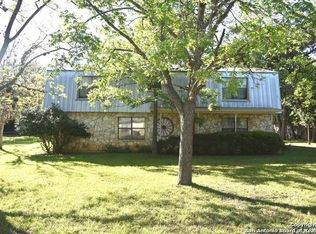 318 Dallas St, Bandera, TX 78003