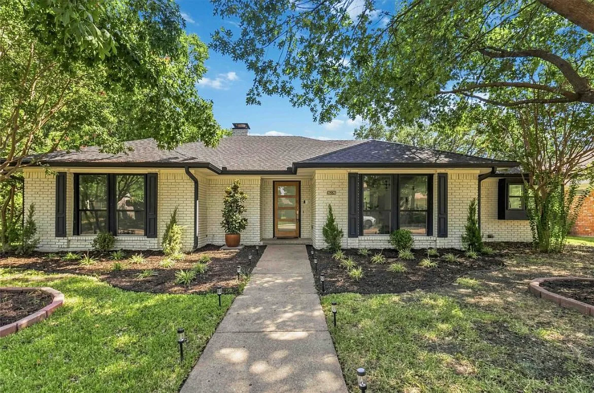 4 bed, 2636 sqft, $3,995 — Photo 1