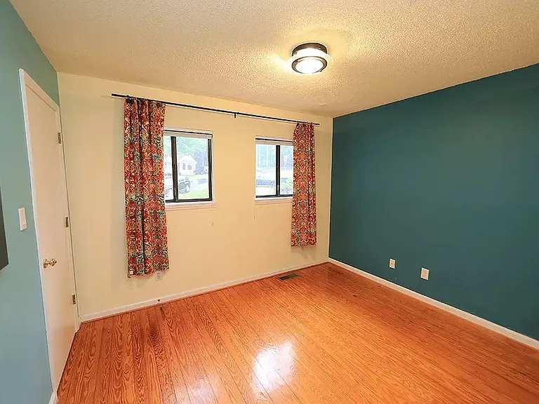 505 Fostoria Ct — Photo 26