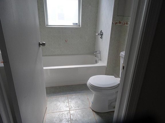 5th image of 342 Sanford Ave #3BR